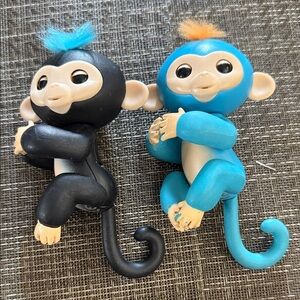 Fingerlings 5” Toy Monkeys